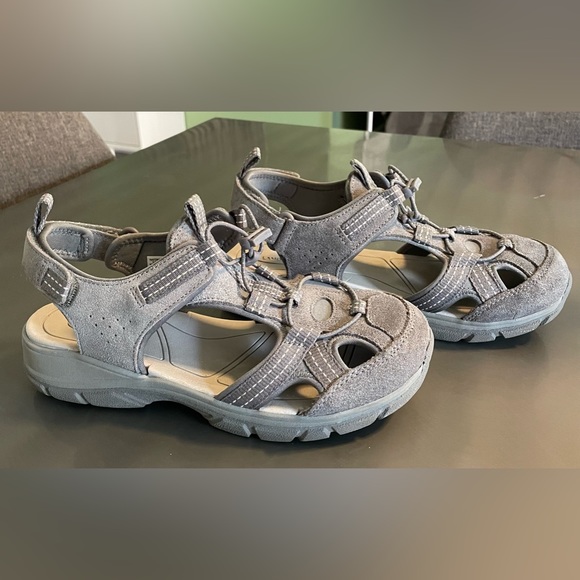 Lands End Closed Toed Sandals Size 8 Wide - Picture 2 of 8